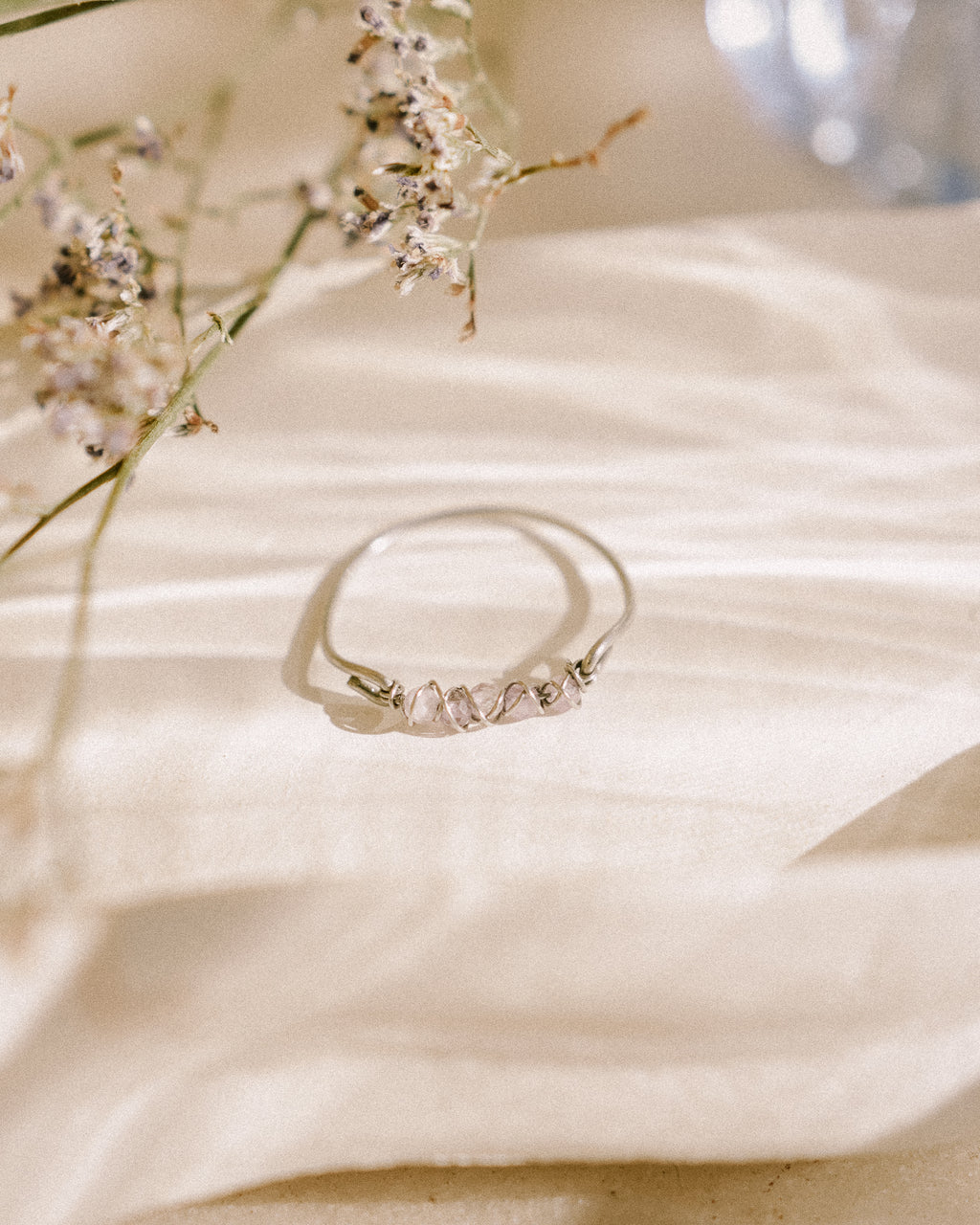 Twist of Light Ring