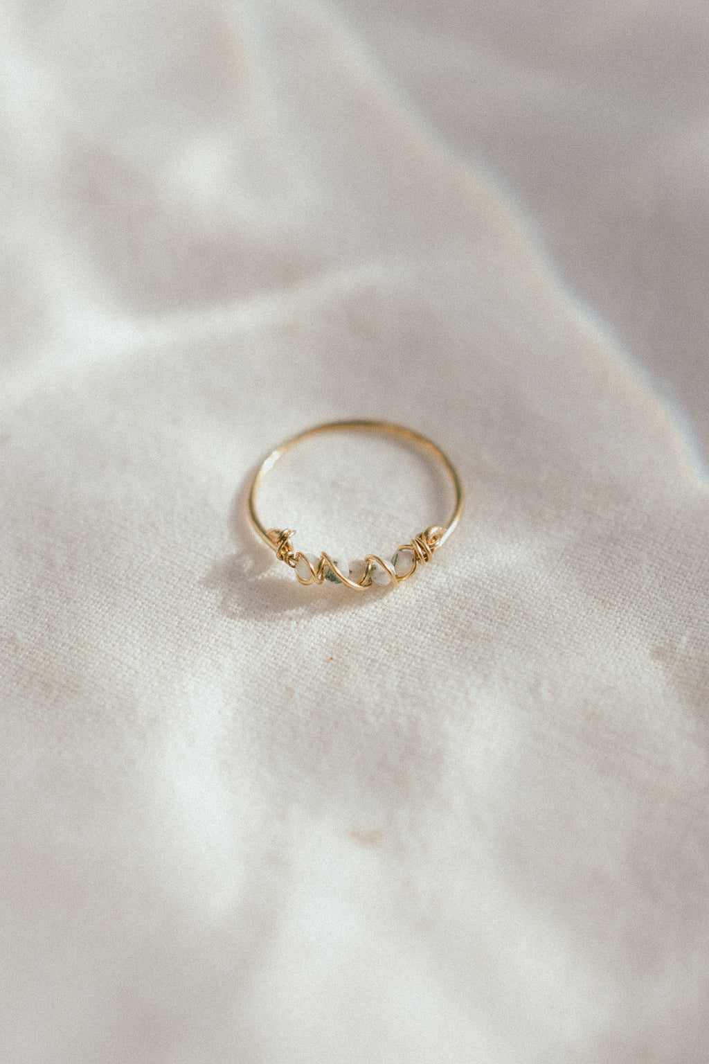 Twist of Light Ring