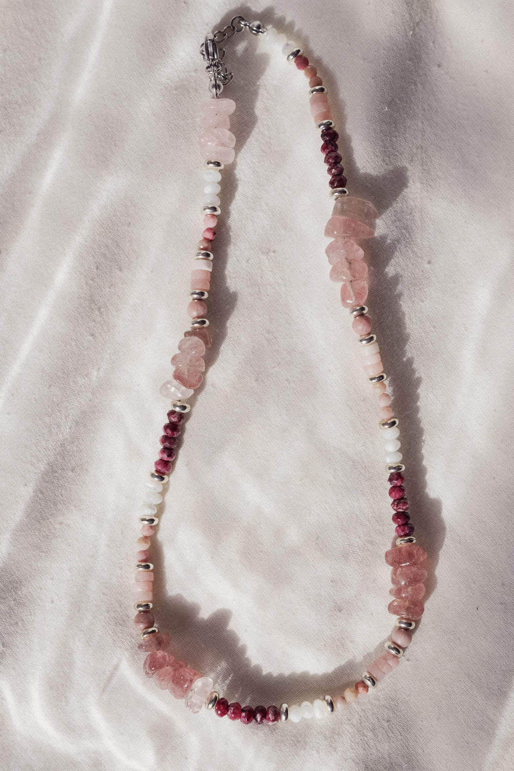 Salty blush necklace