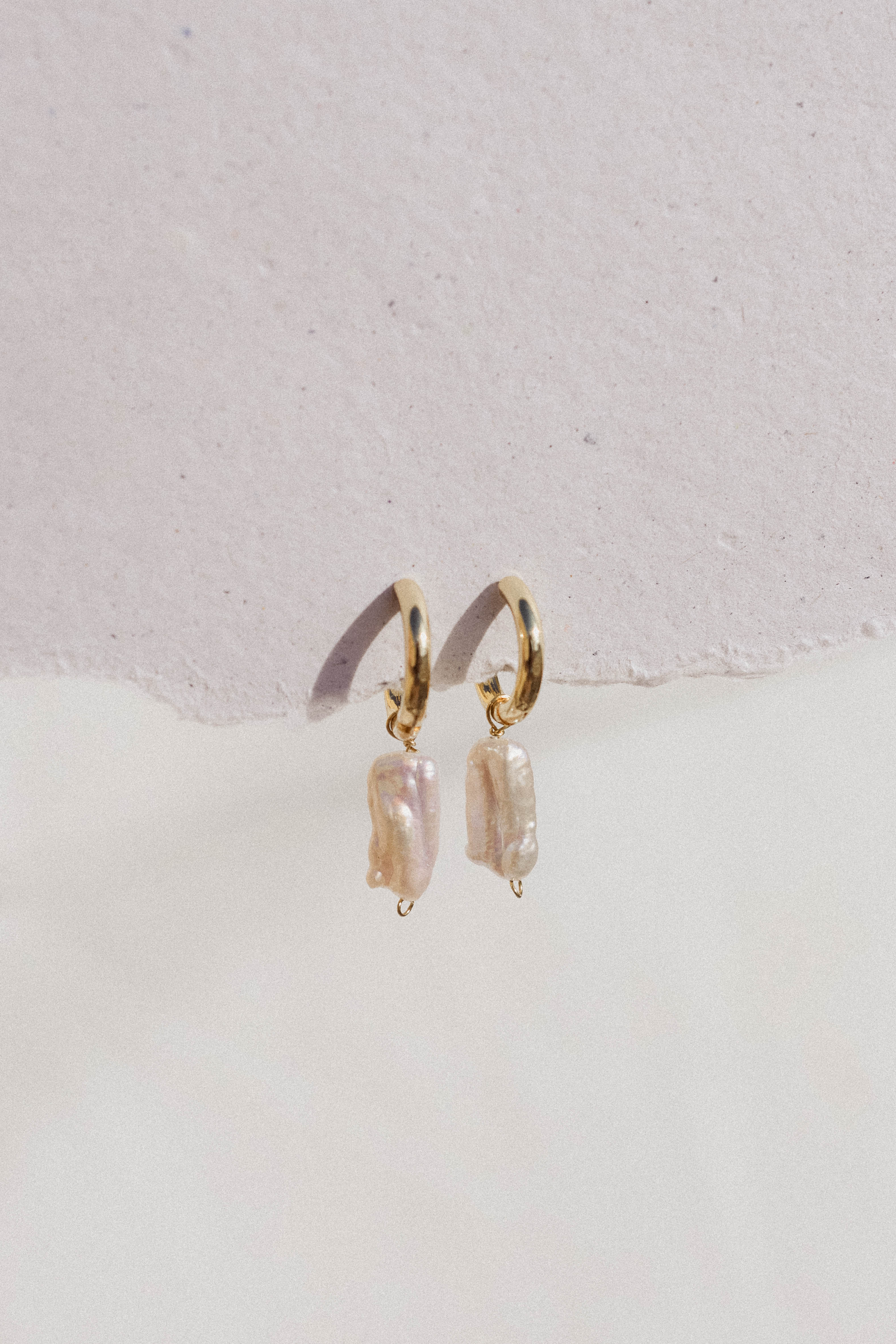 Luna Pearl Earrings